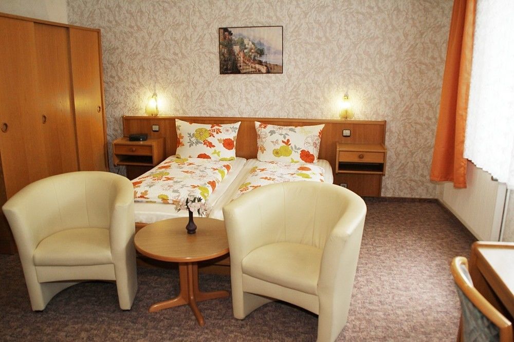 Hotel Pension Am Kurmittelhaus Bad Grund Ngoại thất bức ảnh