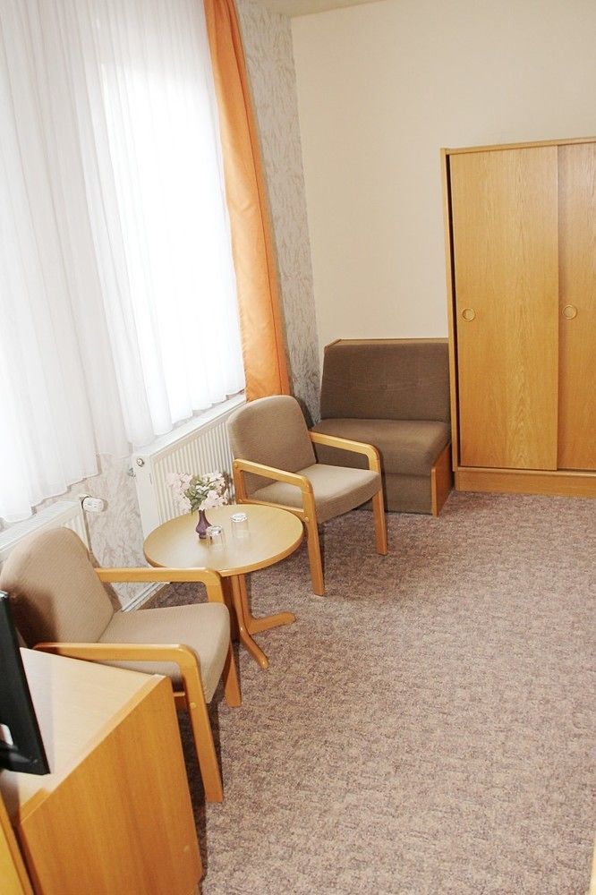 Hotel Pension Am Kurmittelhaus Bad Grund Ngoại thất bức ảnh
