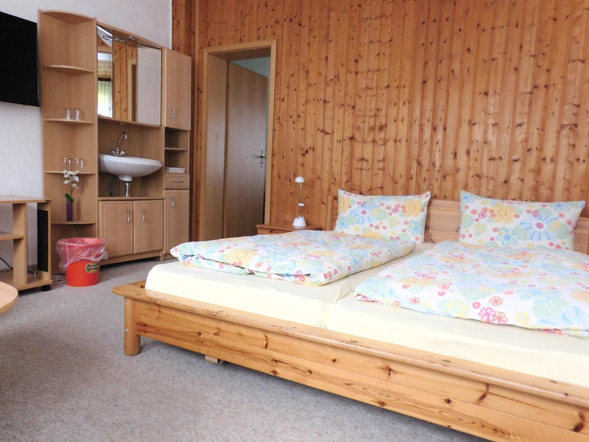 Hotel Pension Am Kurmittelhaus Bad Grund Ngoại thất bức ảnh